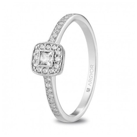 Precioso anillo de oro blanco diamantes talla brillante y princesa 74B0091
