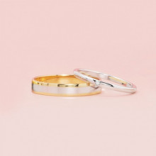 Conjunto de alianza de boda de oro blanco y amarillo con anillo de compromiso
