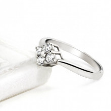 Fotografía de anillo de compromiso oro blanco y 4 diamantes total 0,30ct