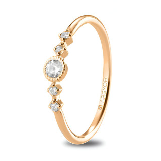 Anillo de compromiso oro rosa con 5 diamantes 0,16ct