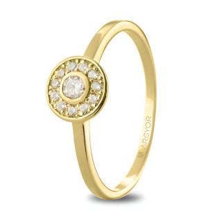 Anillo de compromiso en oro amarillo con diamantes