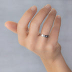 Alianza 4 milímetros oro y diamante talla princesa - foto 2