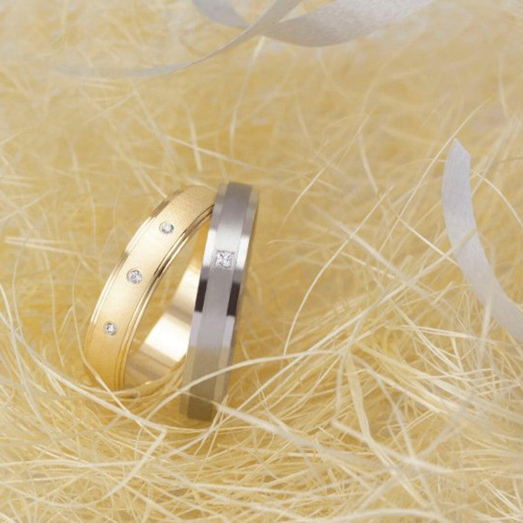 Alianza 4 milímetros oro y diamante talla princesa - foto 3