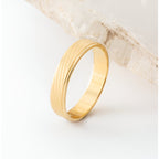 Alianza 4.5mm ancho oro amarillo 18k efecto texturizado - foto 2