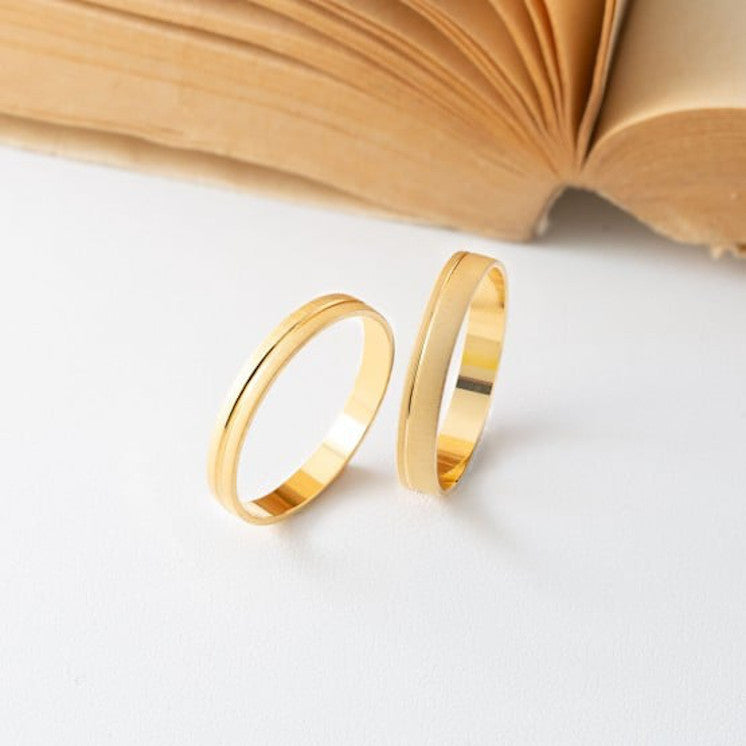 Alianza de boda 9 kilates oro amarillo con línea central - foto 4
