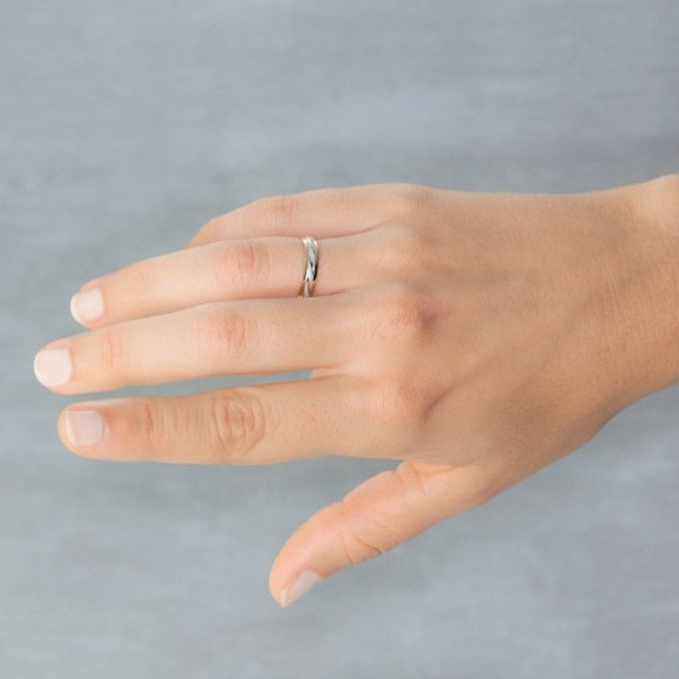 Alianza de boda 9 kilates oro bicolor mate y brillo 4 milímetros - foto 4