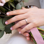 Alianza de boda oro blanco brillo y mate con diamante - foto 4