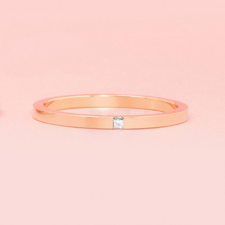 Alianza de boda plana oro rosa de 1,65mm con diamante - foto 2